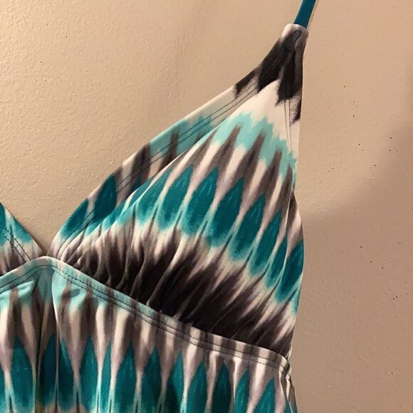 Converse Tankini  - Picture 2 of 4